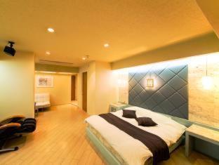 โรงแรมพับลิก แจม 2*